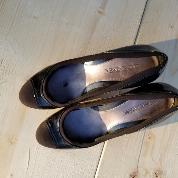 Black Heels - Picture 3 of 4